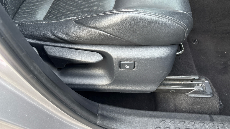 Toyota C-HR 1.8 Hybrid Dynamic 5dr CVT Hybrid Hatchback